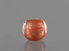 Vase, Chinese, Qing dynasty 1644–1911, early 19th century. Porcelain vessel jug with birds, female