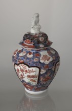 Vase with cover, Imari porcelain, 18th century Edo period, Japan. Decoration: flowers, tree,