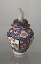 Vase with cover, Japanese, Edo period 18th century, imari porcelain decorated with flowers, tree,