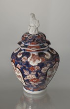 Vase with cover, Japanese, Edo period 18th century, imari ceramics decorated with flowers, tree,