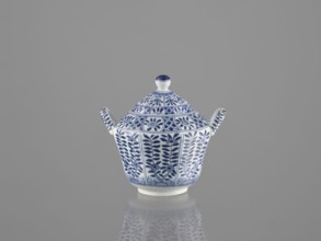 Sugar bowl with lid; maker, ceramics; sugar bowl; lid; Chinese; 20th century; China; vessel; height