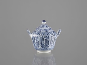 Sugar bowl with lid, ceramics, sugar bowl, Chinese art, Chinese culture, lid, 20th century, China,