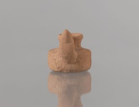 Oil lamp, Islamic art, Arabic culture, Fatimid dynasty 909–1171, Arabic pottery, Egyptian pottery,