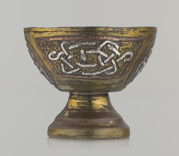 Bowl, early 20th century, Palestine possibly, ceramic vessel decorated with braid and stylized