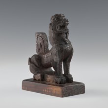 Lion;, figurine; Indian/South Asian culture; animals; claws; 1st half of the 20th century; India, /