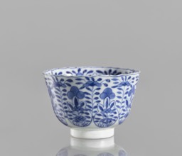 Bowl, Chinese, blue and white porcelain, ceramics, floral and plant ornaments, conical with a