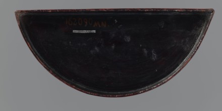 Box with a lid, semi-circular container decorated on the lid with a dense pattern of peony flowers