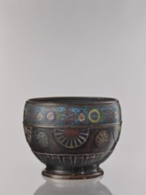 Flowerpot, Shimasa creator/workshop role uncertain, Japanese, Meiji period late 19th century,