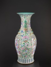 Vase, lion iconography, protection, court scenes, ceramics, Qing style, colored porcelain, Chinese