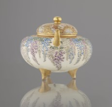 Incense burner koro with cover, Kinkozan Sobei VII 1867–1927, Kinkozan workshop co-creator. Meiji