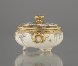 Small box with a lid, Kinkôzan, Sôbei VII 1867–1927 author, Kinkôzan workshop/co-creator; ;