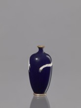 Vase, dragons iconography, Japanese art, Japanese culture, Japanese dragon motif, Meiji 1868–1912,