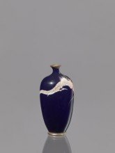 Vase, dragons iconography; Japanese art; Japanese dragon motif; Meiji 1868–1912; cloisonné enamel;