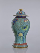 Vase with cover, Chinese, Qing dynasty 1644–1911, cloisonné enamel, decorated with lotuses and