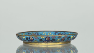 Plate, gift, Chinese, Qing dynasty 1644–1911, cloisonné enamel. Round plate with a flat bottom,