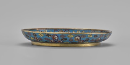 Plate, Chinese, Qing dynasty 1644–1911, 19th century. Cloisonné enamel round plate with a flat