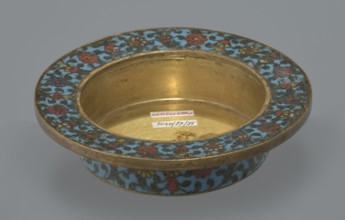 Tin with a lid, Chinese art, Chinese culture, Qing 1644–1911, Qianlong period, cloisonné enamel;