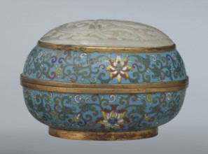 Box with a lid, Chinese, Qing dynasty 1644–1911, Qianlong period, cloisonné enamel; oval spheroidal