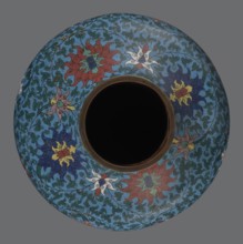 Vase, Chinese, Qing dynasty 1644–1911, 2nd half of the 18th century. Cloisonné enamel vessel with a