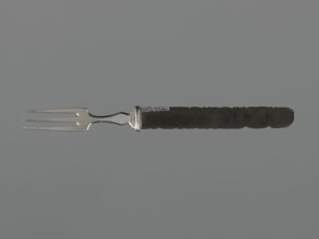 Fork with knife handle kozuka, Japanese, Edo period 1603–1868, 18th century; materials: metal