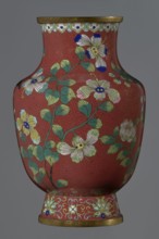 Vase, gift, Chinese art, Chinese culture, Qing 1644–1911, Xianfeng 1851–1861, cloisonné enamel,