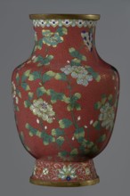 Vase, Chinese art; Chinese culture. Qing dynasty 1644–1911, Xianfeng period 1851–1861. Cloisonné