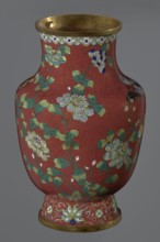 Vase, noted; Chinese art; Qing dynasty 1644–1911, Xianfeng period 1851–1861; cloisonné enamel;