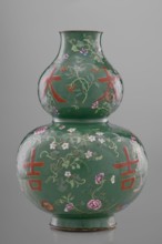 Vase, calabash form, 18th century, Qing dynasty, China. Porcelain/ceramic vessel, height 34.3 cm,