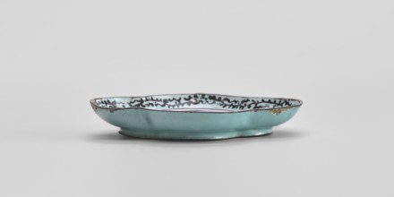 Plate, Chinese, Qing 1644–1911, 18th century, painted enamel depicting genre scenes, vessel; height