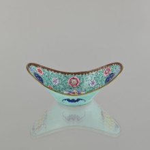 Bowl, painted enamel, Qing 1644–1911, Chinese, 18th/19th century. Ceramic vessel decorated with