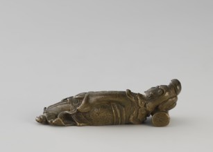 Paperweight: figurine of a lying/sleeping woman on a pillow, Chinese, Qing dynasty 1644–1911, 19th