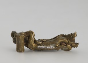 Paperweight - lying woman; Chinese, Qing dynasty 1644–1911, 19th century; figurine of a sleeping