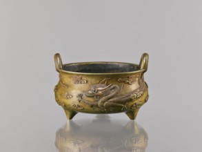 Li-type incense burner censer, Chinese, 18th century copy after a 15th-century original, Qing