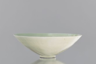Rice bowl, Yuan dynasty 1271–1368, late 13th century, China; ceramics vessel for rice; decorated
