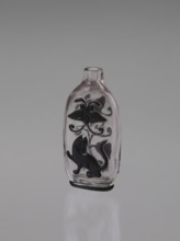Flask-snuffbox, ; motif: flowers, lion, bottles, butterflies; Chinese art, Chinese culture; Qing
