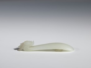 Belt clasp, purchase provenance; Chinese; dragons iconography; Qing 1644–1911; Head in the shape of