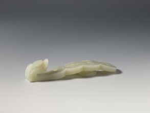 Belt clasp, Chinese, coins, dragons iconography, Qing 1644–1911. Shaft: four connected Chinese
