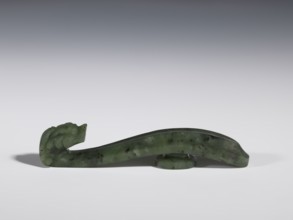Belt clasp, Chinese, dragons iconography, Qing 1644–1911, 18th–19th century, China, spinach jade