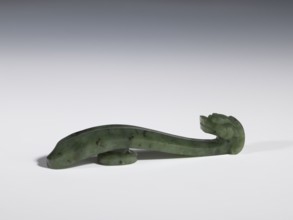 Belt clasp, Chinese, dragons iconography, Qing 1644–1911, slightly concave shaft surfaces, spinach