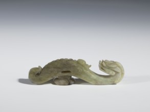 Belt clasp; maker, Chinese; dragons iconography; Qing dynasty 1644–1911; 19th century; carved in