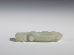 Belt clasp, Chinese, dragons iconography, dragon with pearl, Qing 1644–1911. Head in the shape of a