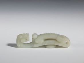 Belt clasp, Chinese, dragons iconography, dragon with pearl, Qing 1644–1911. Head in the shape of a