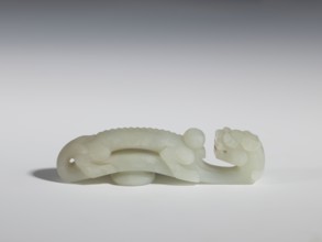 Belt clasp, Chinese, dragons iconography, dragon with pearl, Qing 1644–1911. Head in the shape of a