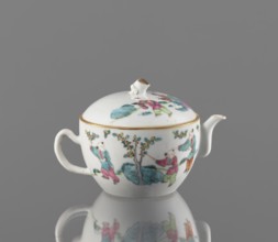 Teapot with a lid, Chinese porcelain teapot decorated with overglaze enamels and iron red,
