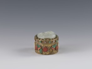 Box with lid, Chinese, Qing dynasty late 19th century. Lid inlaid with a jadeite plaque with a