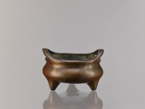 Li-type incense burner, Chinese, Li-type ritual/ceremonial vessel, Ming style Xuande, 1426–1435