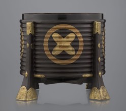 Container hokai for shells for the game kai awase;, Japanese; Meiji 1868–1912 and Edo 1603–1868