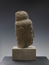 Head of Buddha; creator, provenance, Chinese; Qing 1644–1911; Song 960–1279 style; Chinese