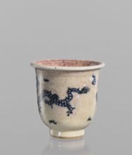 Bowl, Chinese, 19th century. Blue-and-white porcelain with cracklework decoration depicting