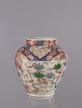 Vase tsubo, Japanese, Imari colored porcelain, Arita, ca. 1720–1740, vessel with phoenixes,